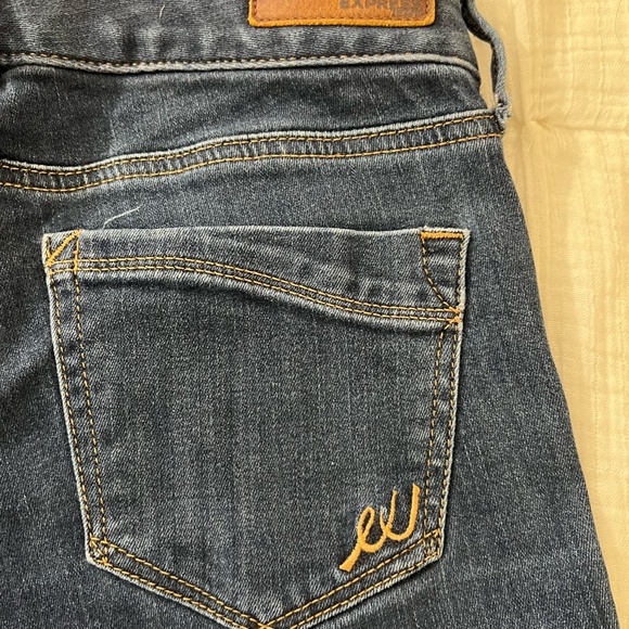 Express Barely Boot Jeans Low Waist Dark Blue Size 0 Short - Picture 3 of 5